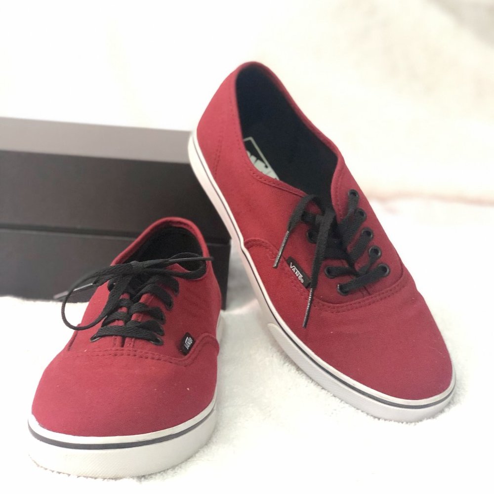 VANS Authentic™ Core Classics